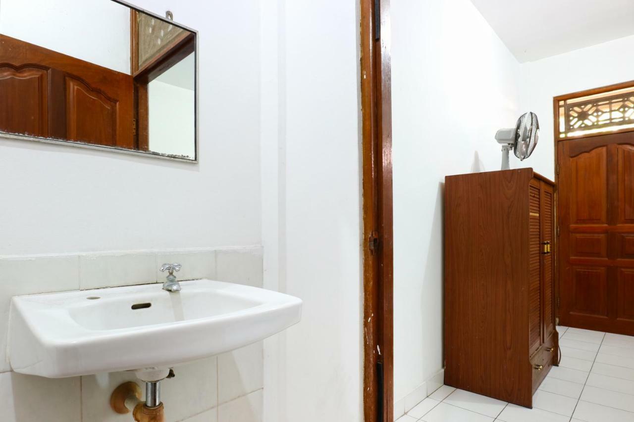 Inada Losmen Семиньяк Экстерьер фото